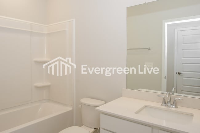 Building Photo - 230 Exeter St