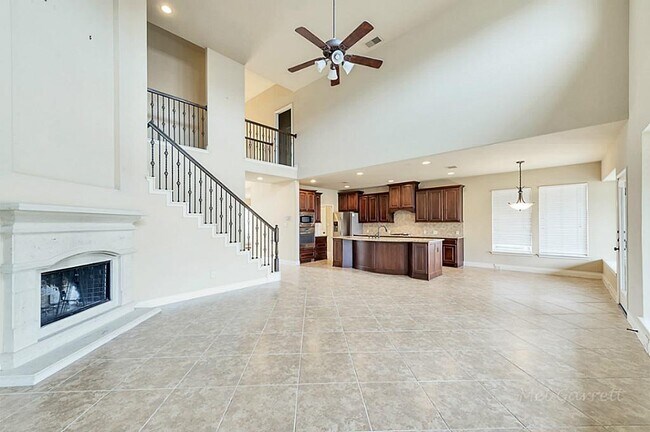 Building Photo - 28810 Davenport Dr