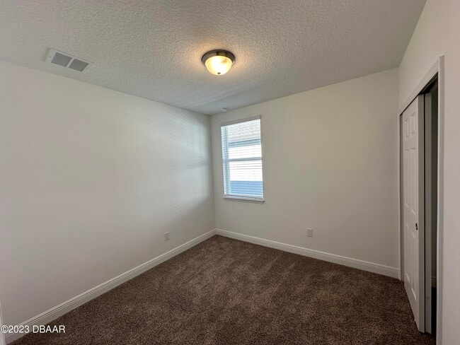 Building Photo - 206 Pitching Wedge Dr