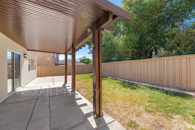 Building Photo - 43093 Teramo St