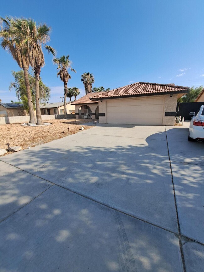 Building Photo - 68605 Tortuga Rd