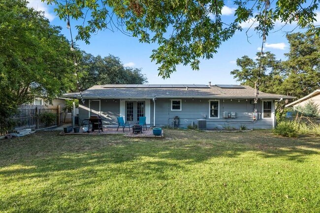 Building Photo - 1611 Ashberry Dr