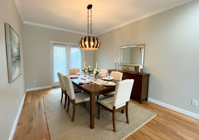 Building Photo - 3952 Richmond St