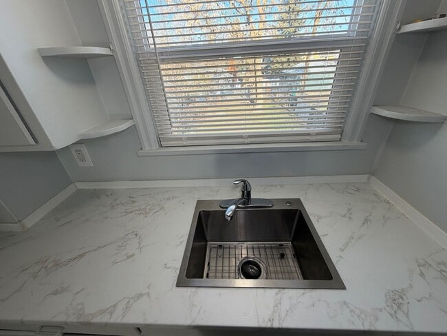 Building Photo - 2204 W College Ave