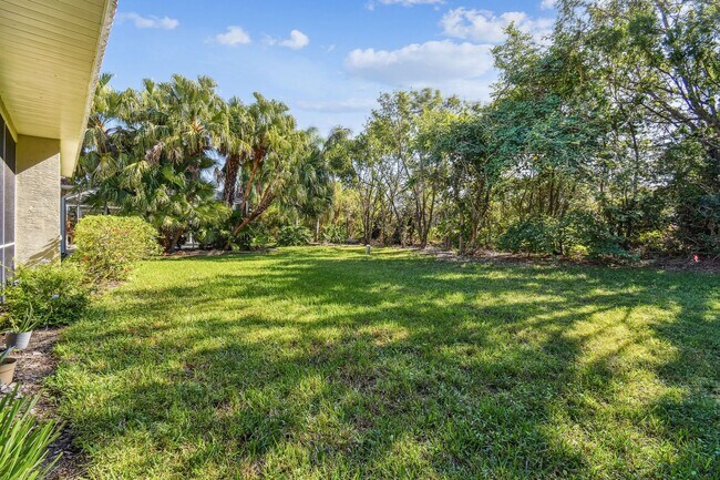 Building Photo - 3 Bed, 2 Bath Single Family Home in Sarasota