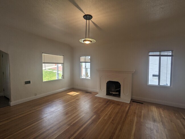 Building Photo - 3566 66th Ave