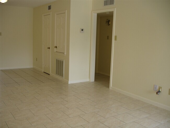 Building Photo - 14333 Memorial Dr