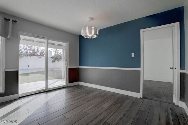 Building Photo - 908 Bonita Ave