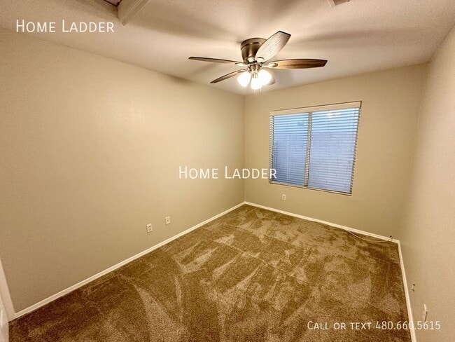 Building Photo - 363 W Bruce Ave