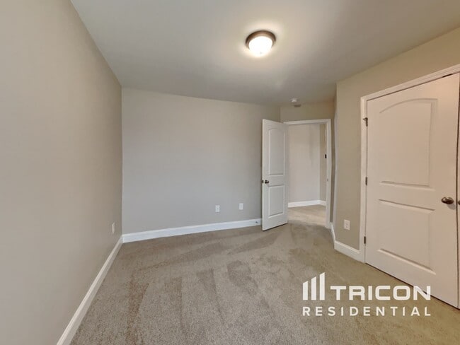 Building Photo - 26 Fish Whistle Ct