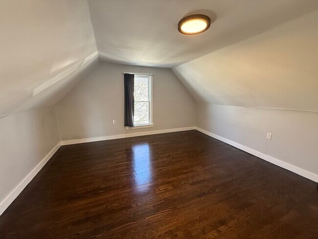 Building Photo - 30 Thornley St