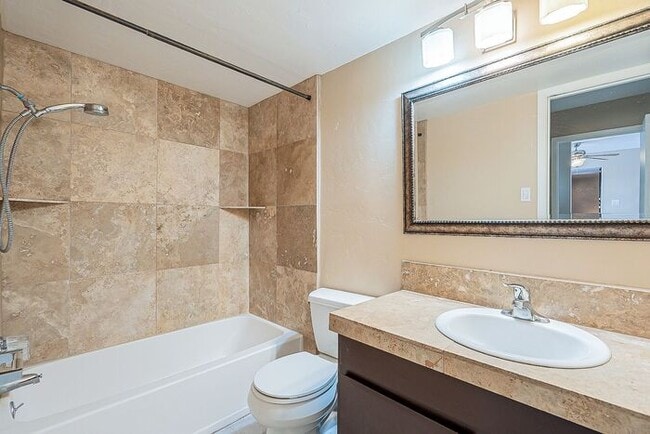 Building Photo - Spacious Upper-Level Retreat Minutes from TMC & St. Joseph’s