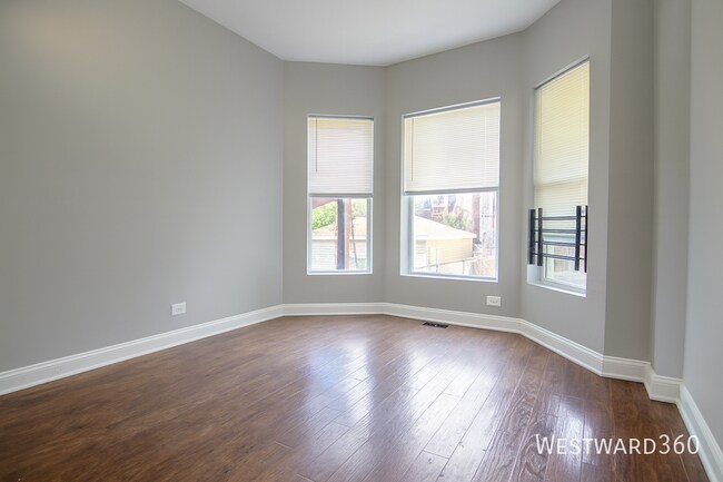 Building Photo - 6424 S Eberhart Ave