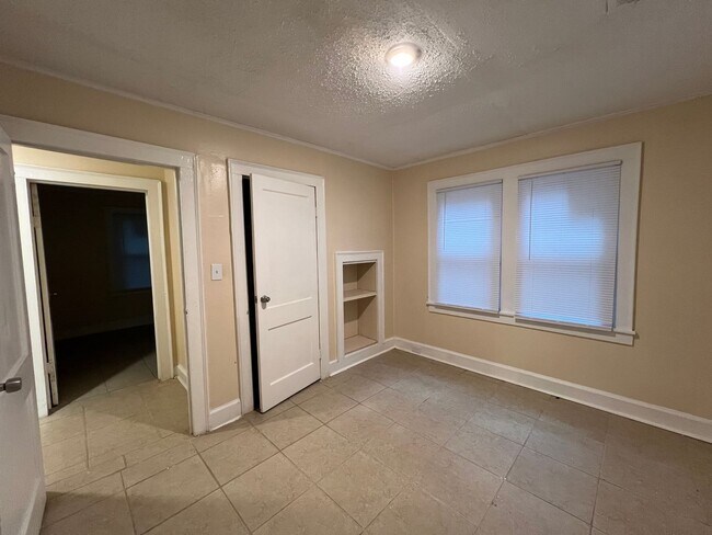 Building Photo - Apartment Home for Rent in Montgomery