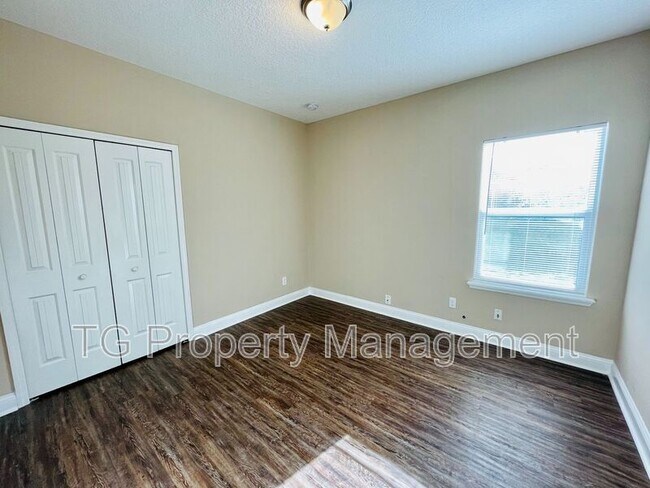 Building Photo - 6633 Osceola St