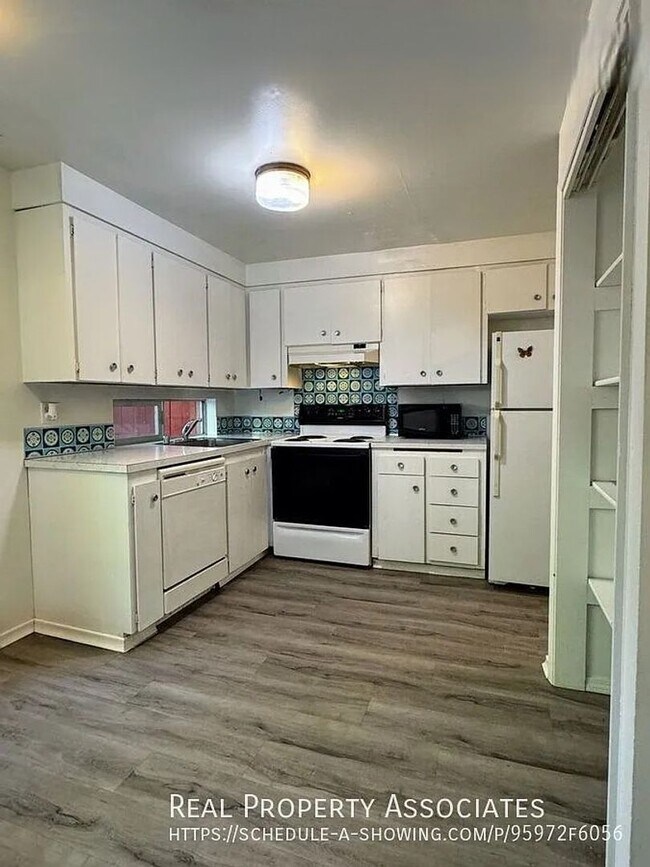 Building Photo - ar14000