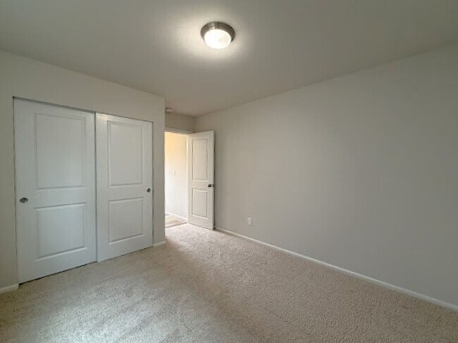 Building Photo - A Perfect Blend of New & Timeless – 4BR, 3...