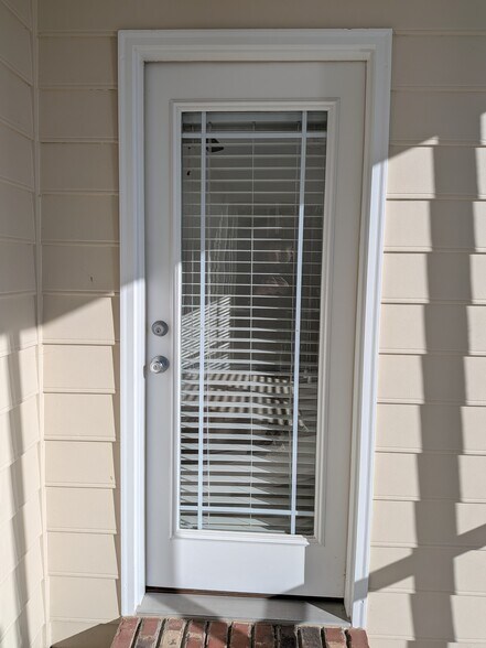 Building Photo - 927 Kensington Park Rd