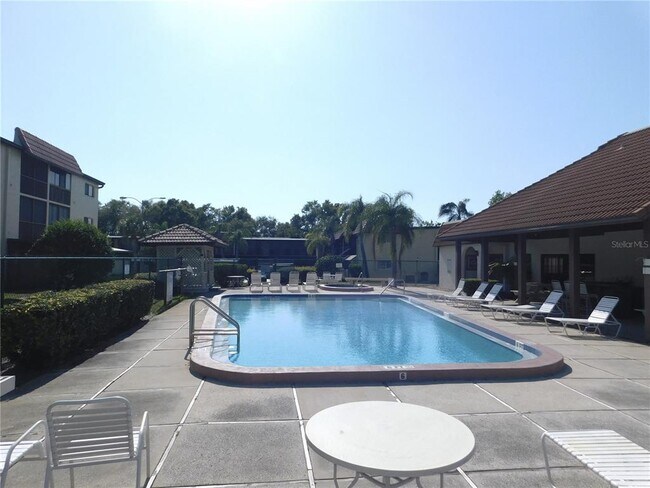 Building Photo - 2420 Winding Creek Blvd