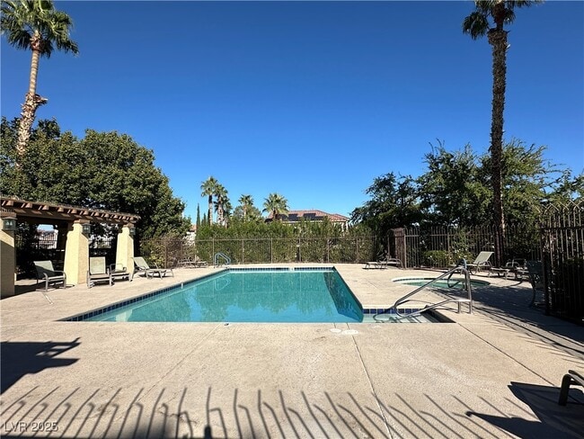 Building Photo - 9900 Calabasas Ave