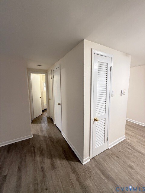 Building Photo - 7279 Edgeworth Rd