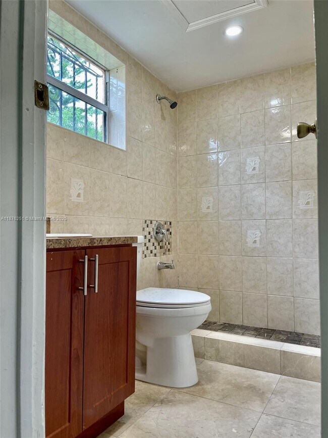 Building Photo - 6259 W 24th Ave