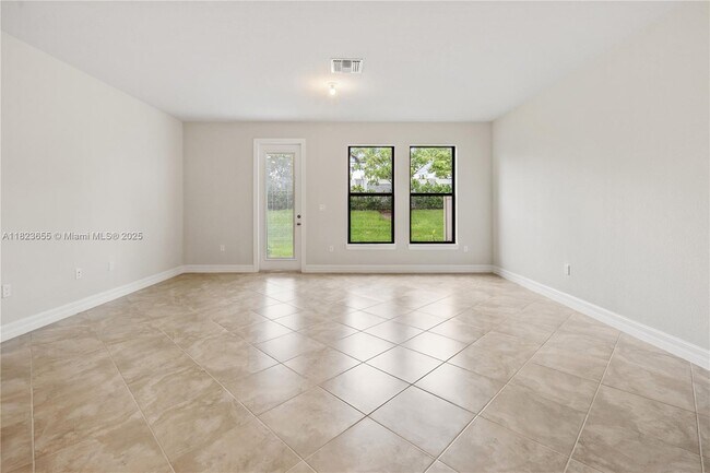 Building Photo - 4488 Appleton Cir E