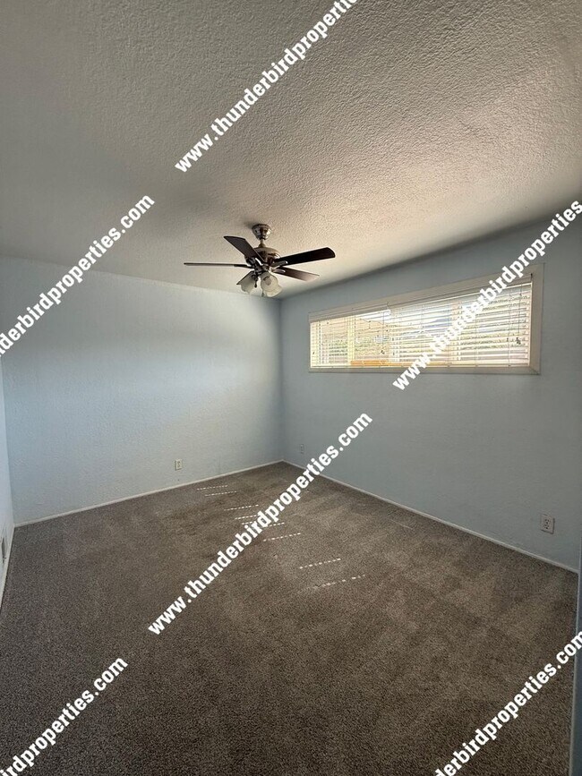 Building Photo - 2108 Muriel St NE