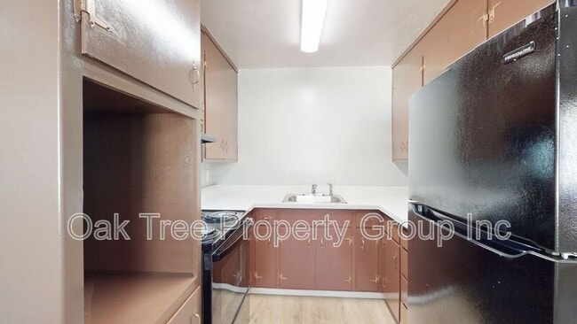 Building Photo - 312 Rodeo Ave