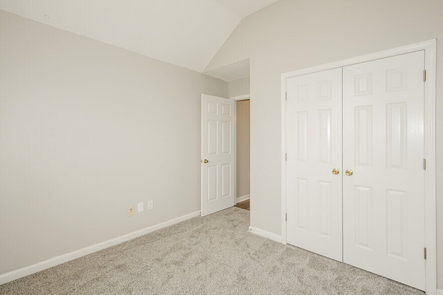 Building Photo - 10352 Walden Pine Cove