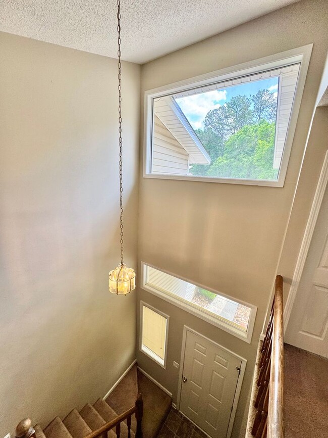 Building Photo - 336 Candlebrook Dr