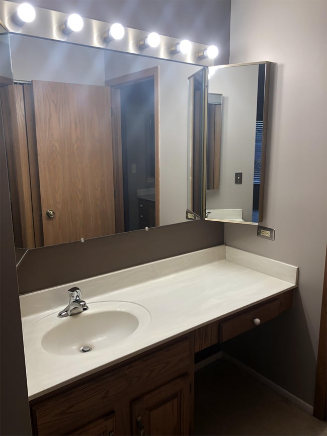 Building Photo - 37 Creekside Cir