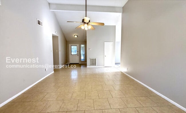 Building Photo - 19427 Bristlestar Dr