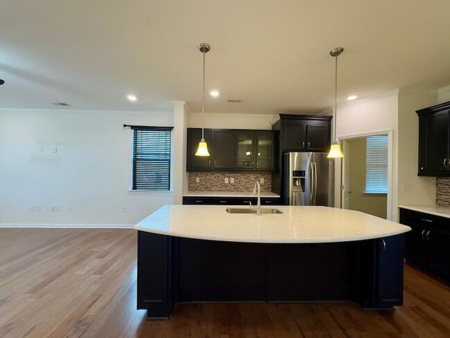 Building Photo - 1200 Governess Ln