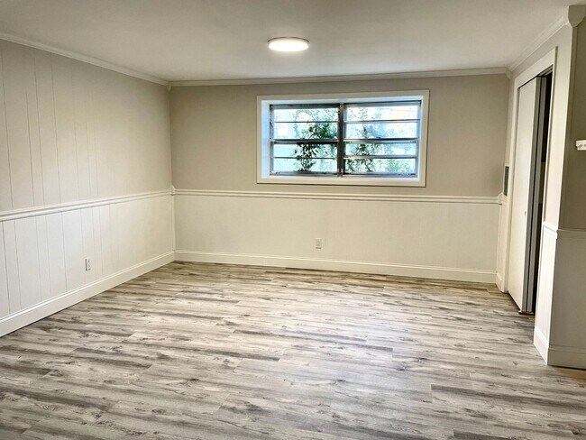 Building Photo - Updated 4 Bedroom, home Farragut!