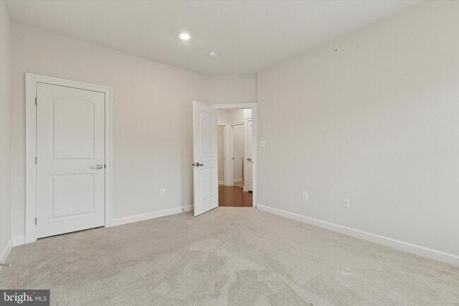 Building Photo - 409 Atwater Dr