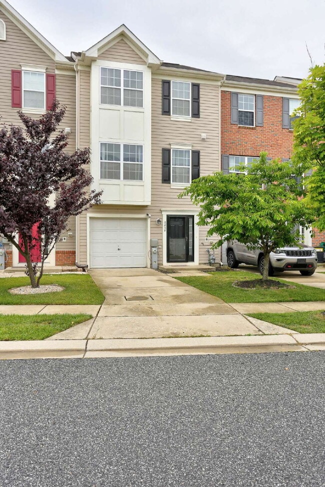 Building Photo - 3BD/2.2BA:  Fabulous Baltimore Townhome