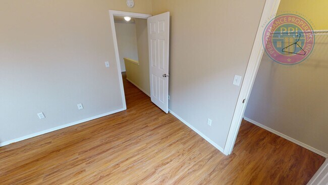 Building Photo - Beaverton - Two En-Suites! LVT Plank Flooring, No Carpet
