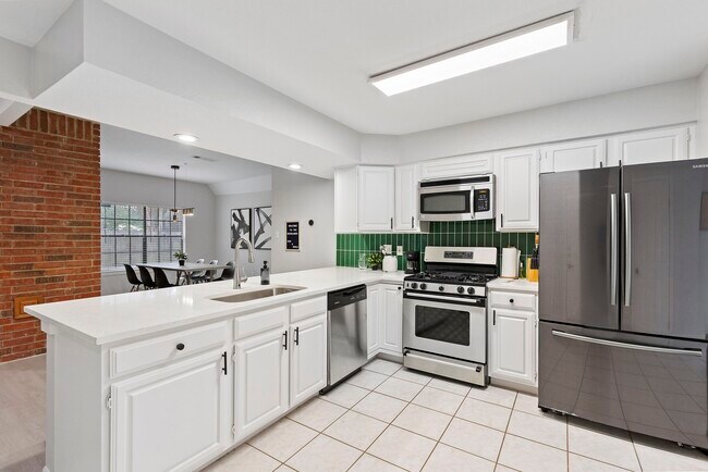 Building Photo - 91 N Pathfinders Cir