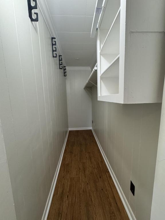 Building Photo - 303 3rd St