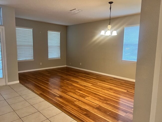 Building Photo - Quick! Grab this one before it's gone!