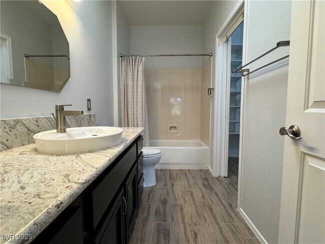 Building Photo - 1396 Couperin Dr