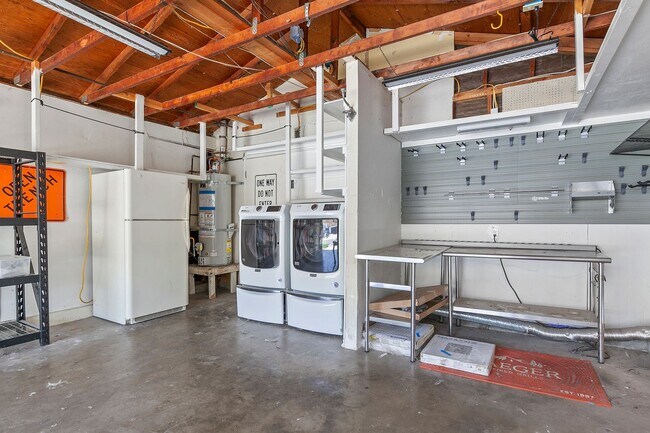 Building Photo - Welcome to Your Dream Home in Sunny San Di...