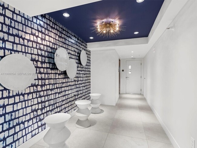 Building Photo - 3040 N Ocean Blvd