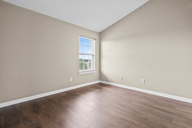 Building Photo - 226 Straughn Ln