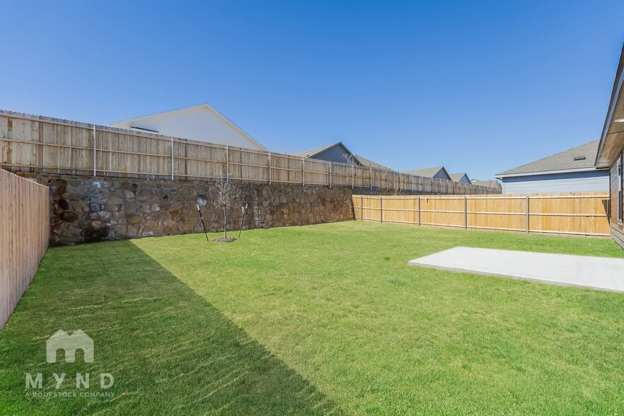 Building Photo - 2756 Ctr Crk Ln