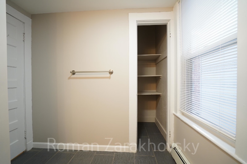 Building Photo - 8 Ashford Ct