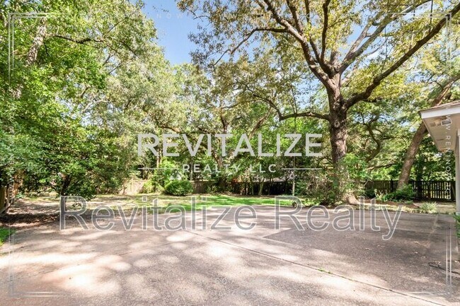 Building Photo - 2949 Cloverland Ct