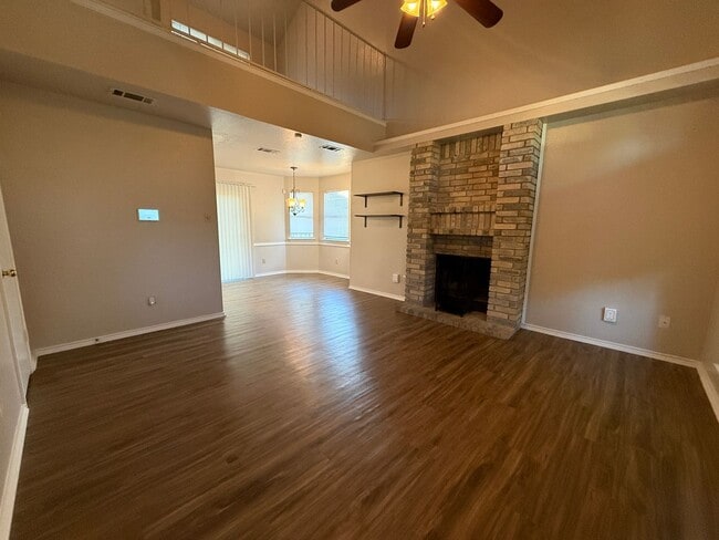 Building Photo - 2501 Windmill Dr