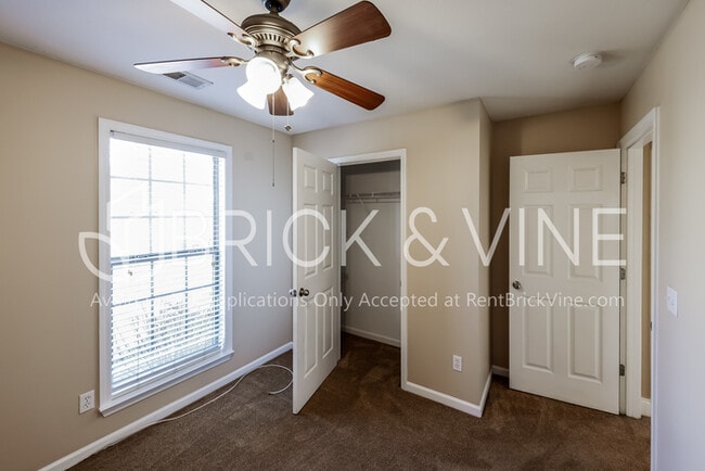 Building Photo - 229 Saratoga Ln